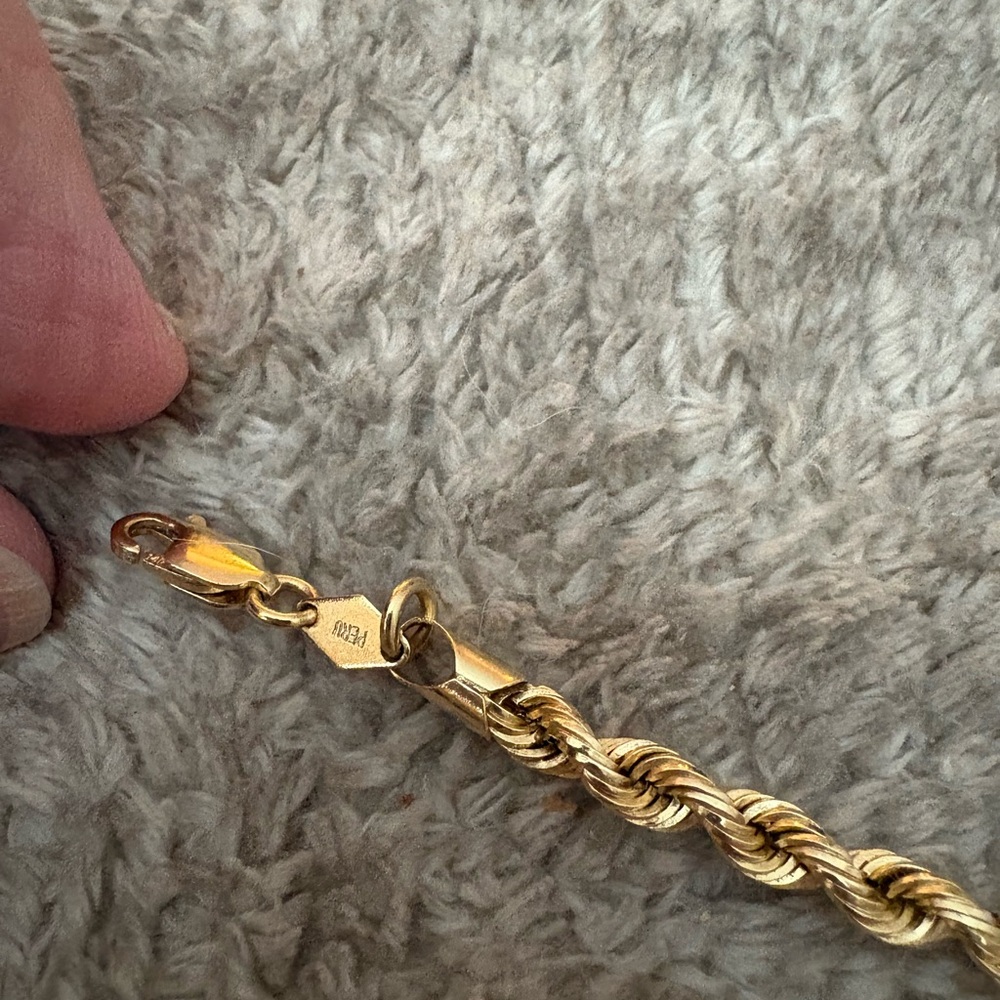 GUC Stamped 14k gold rope necklace. 20 inches long - Picture 14 of 14